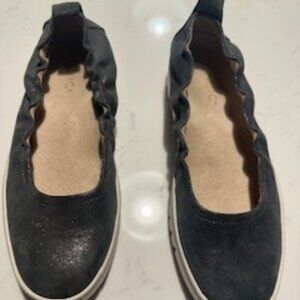 Vionic Silver Metallic Flats